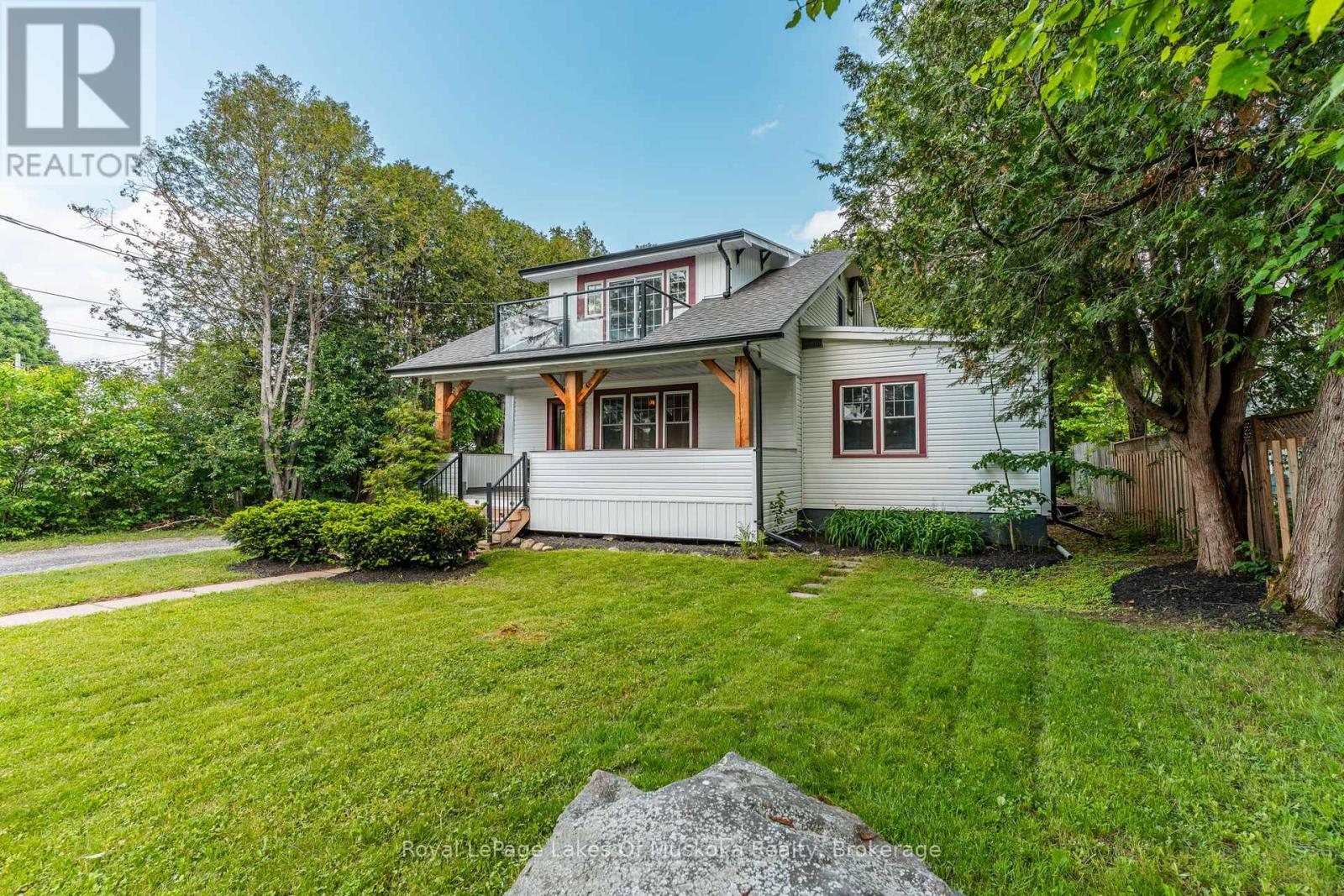 8 NORTH ROAD - Photo 2 of 50, Lake of Bays (Mclean), Ontario