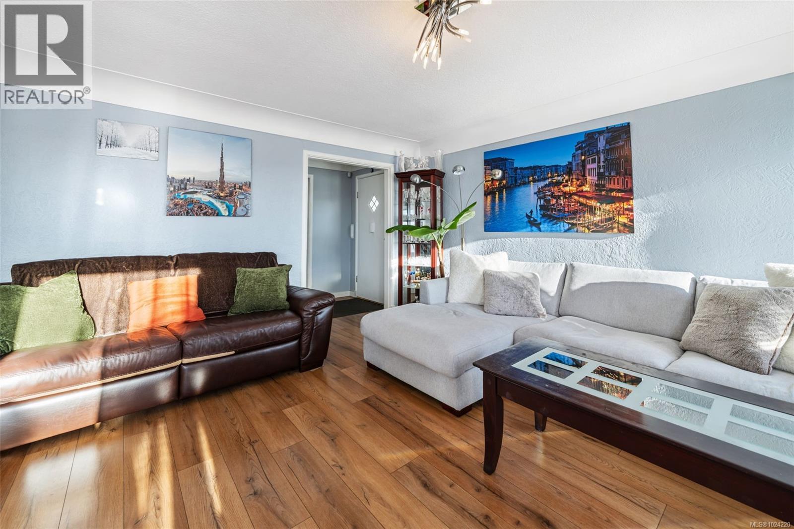  730 Burnside Road West, Saanich