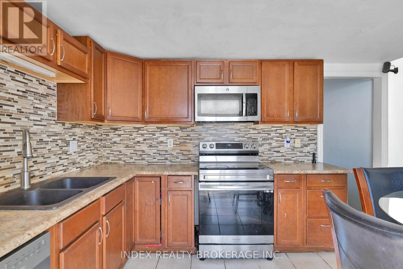 86 GIBBONS STREET - 9
