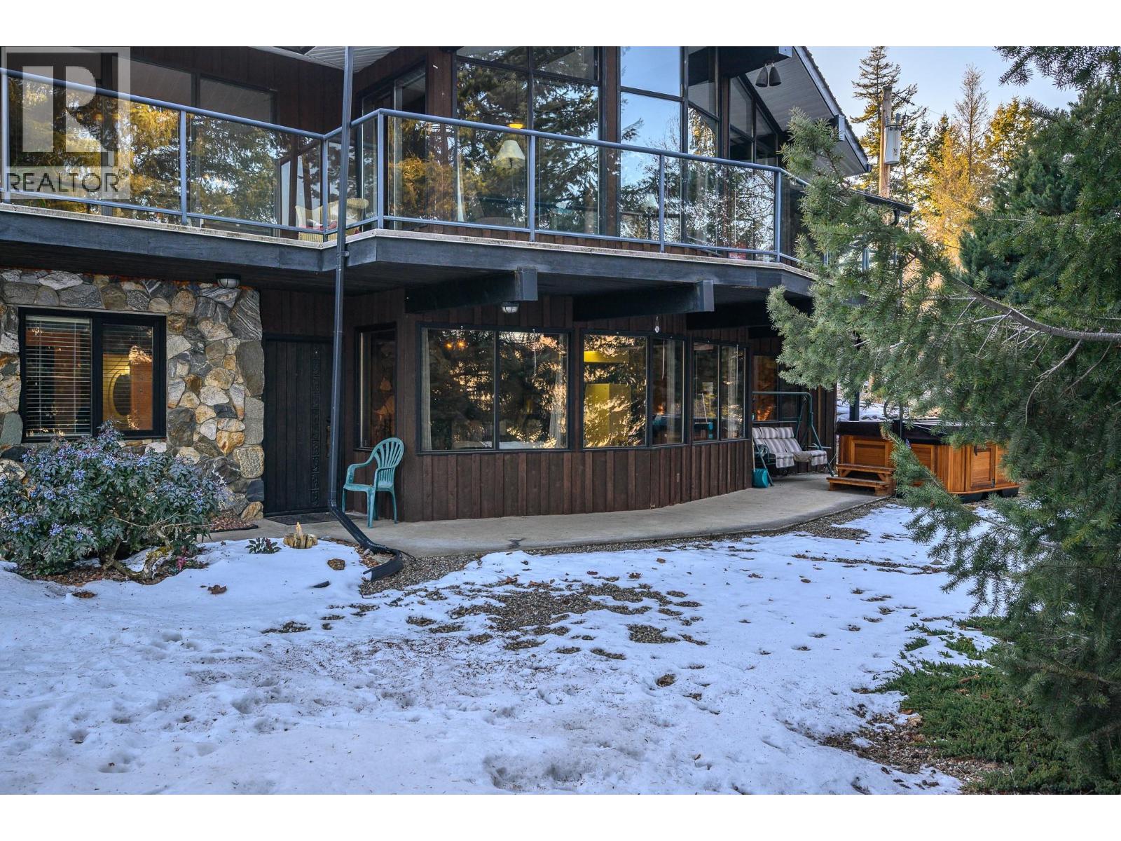 5860 Learmouth Road - 5