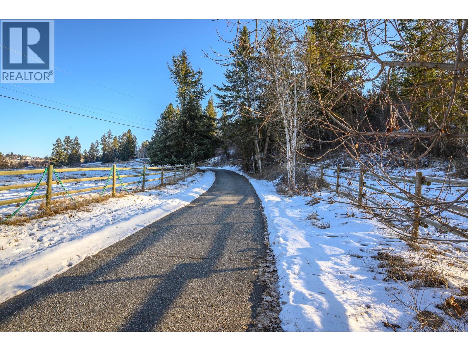 5860 Learmouth Road - 2