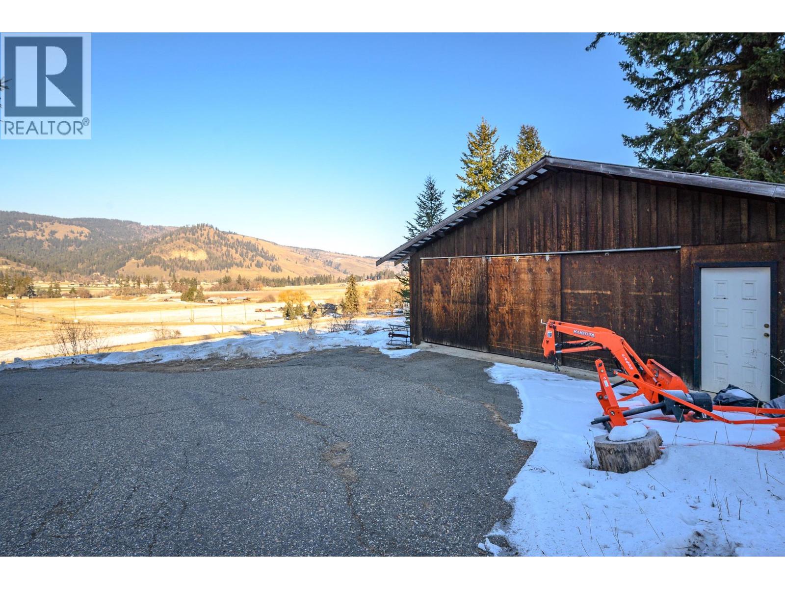 5860 Learmouth Road - 57