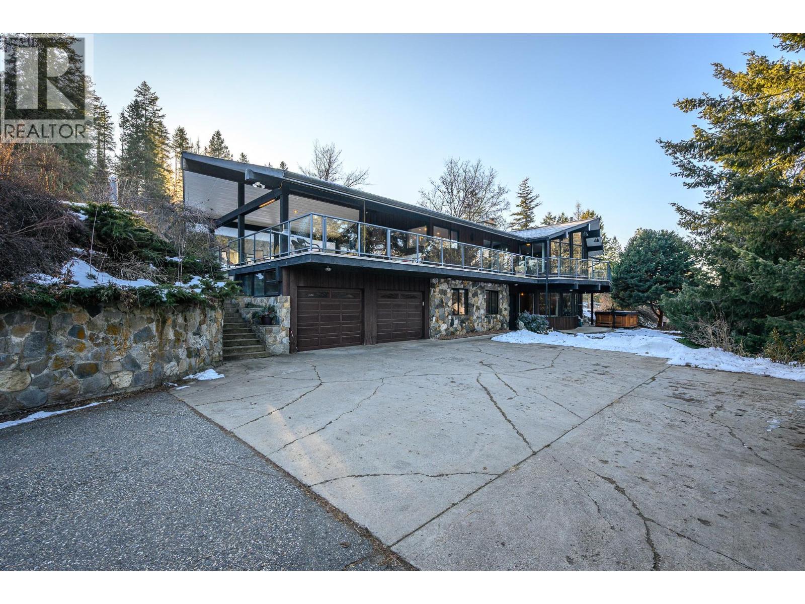 5860 Learmouth Road - 3