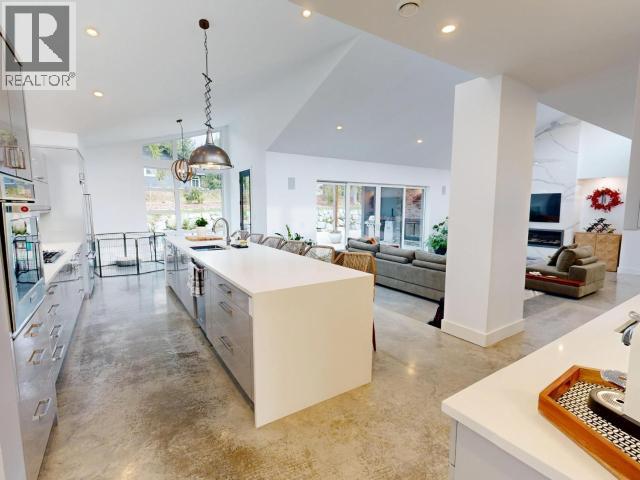 7900 BUTLER RD, Powell River