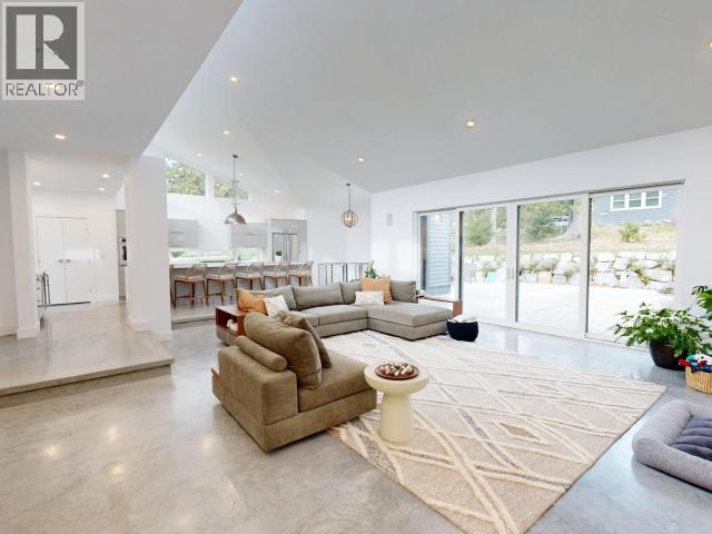 7900 BUTLER RD, Powell River