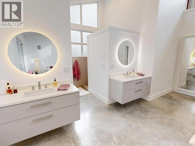 7900 BUTLER RD, Powell River