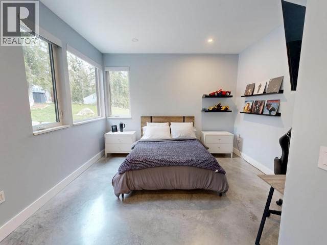 7900 BUTLER RD, Powell River