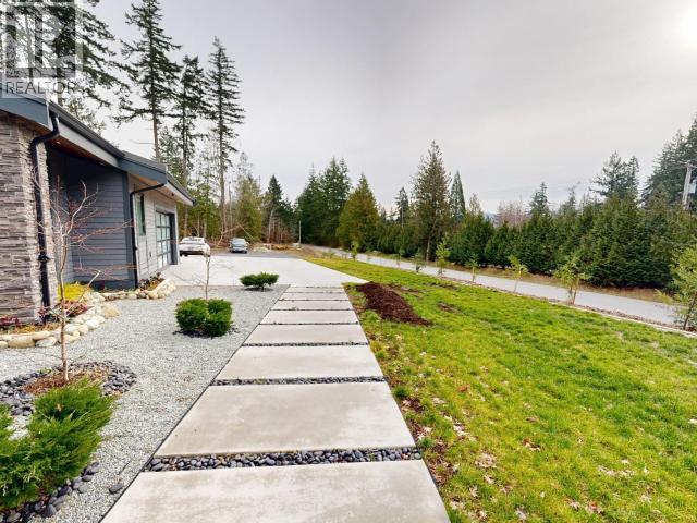 7900 BUTLER RD, Powell River
