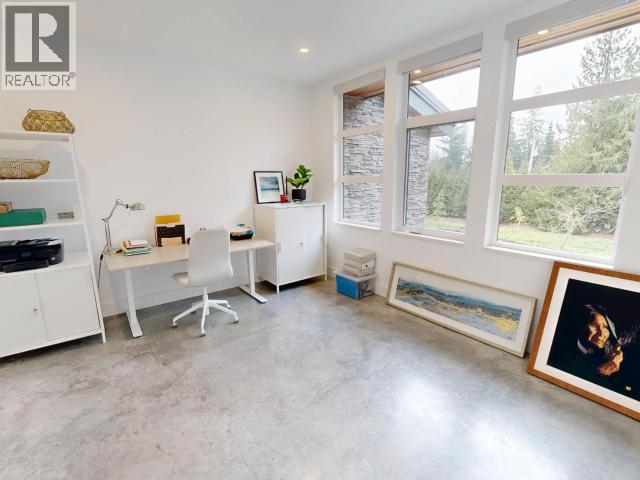 7900 BUTLER RD, Powell River