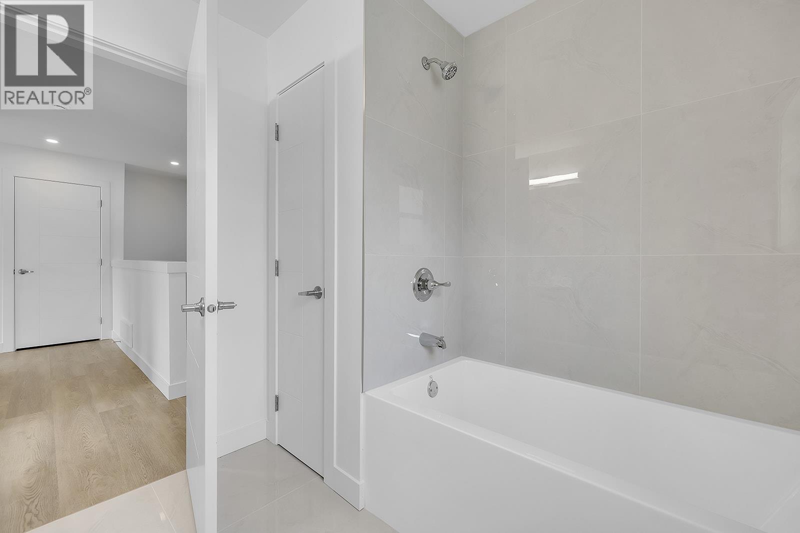 124 5300 Main Street, Kelowna