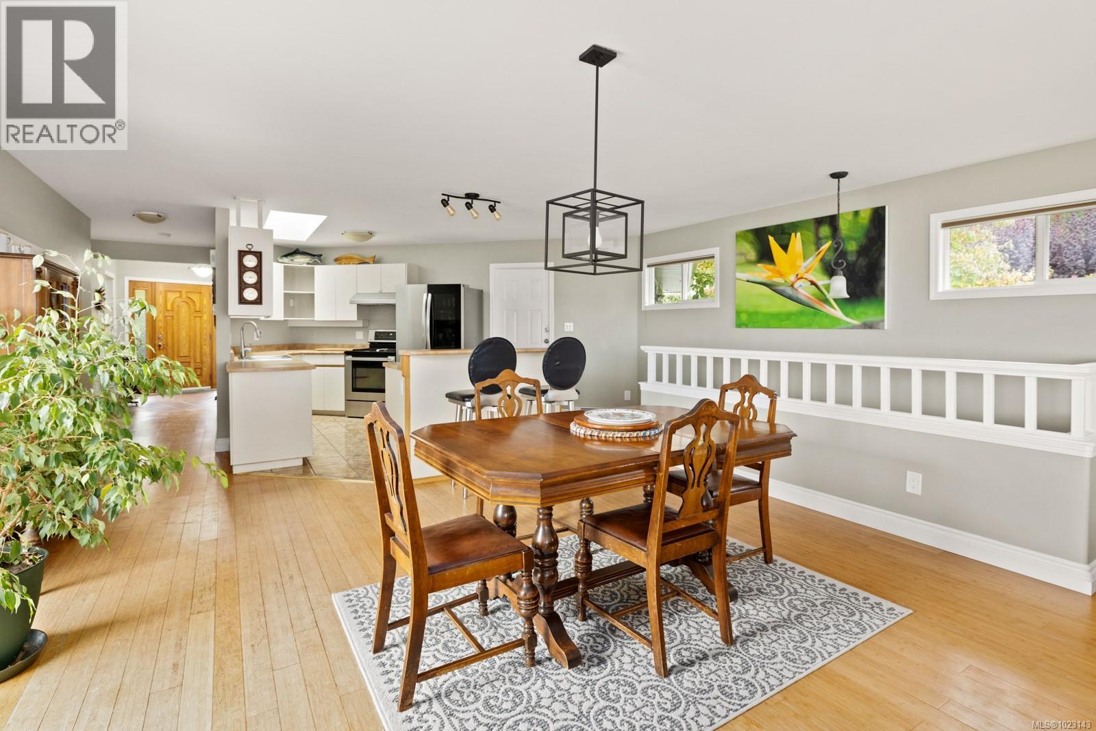 2509 Mill Bay Rd, Mill Bay