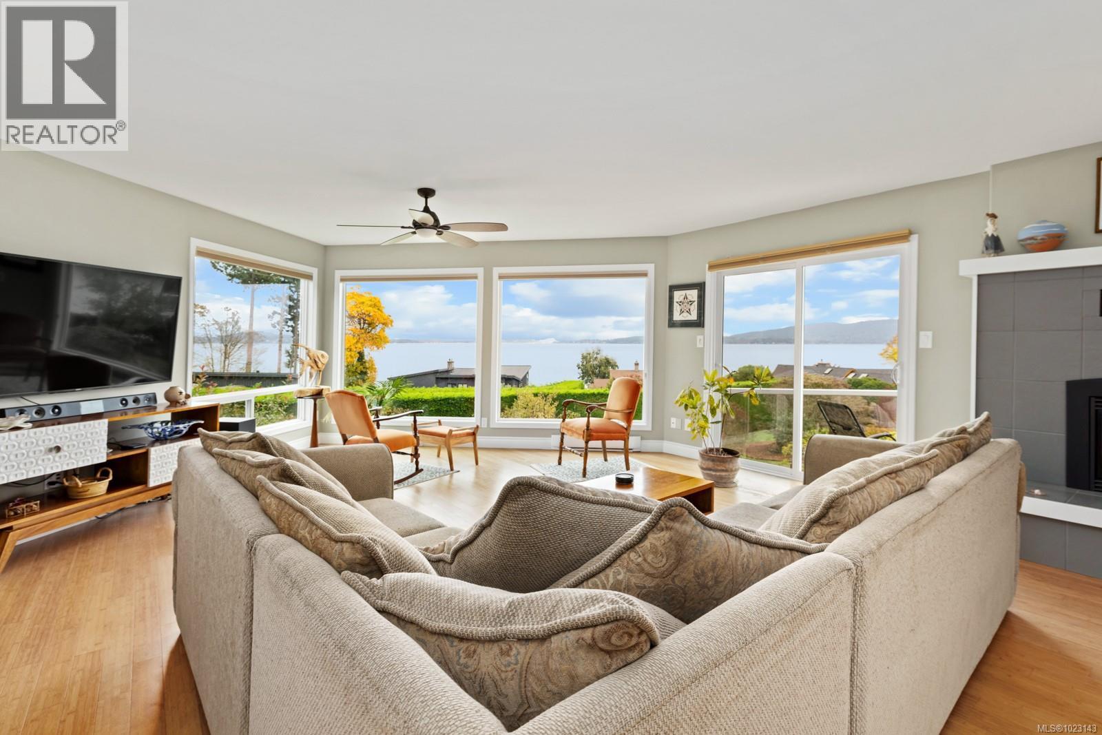 2509 Mill Bay Rd, Mill Bay