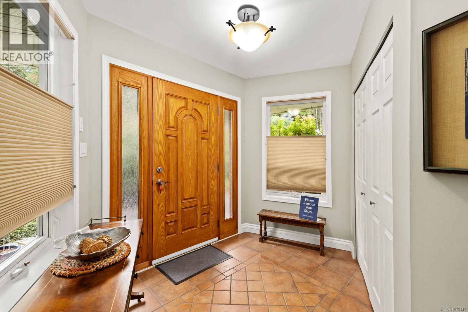 2509 Mill Bay Rd, Mill Bay