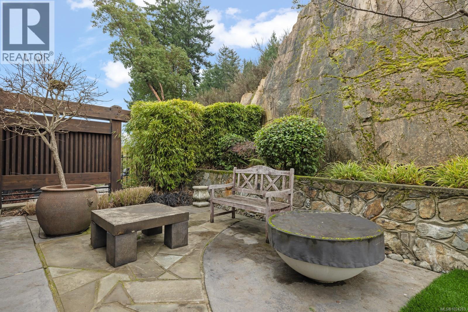  2149 Champions Way, Langford