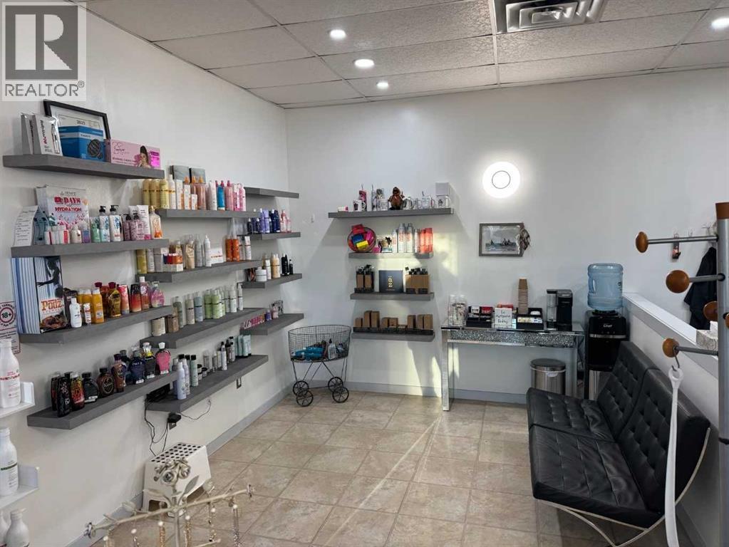 1022 1 Avenue - Photo 2 of 14, Beaverlodge, Alberta