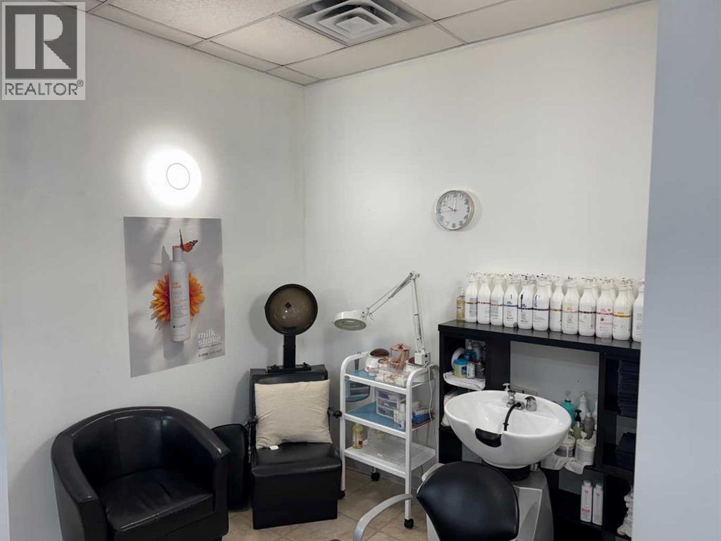 1022 1 Avenue - Photo 3 of 14, Beaverlodge, Alberta