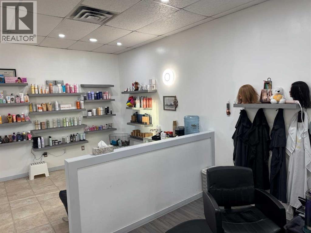 1022 1 Avenue - Photo 4 of 14, Beaverlodge, Alberta