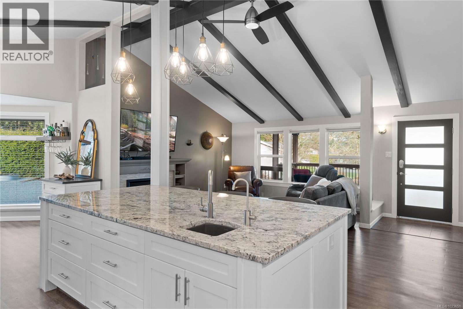 674 Hawthorne Rise, Parksville