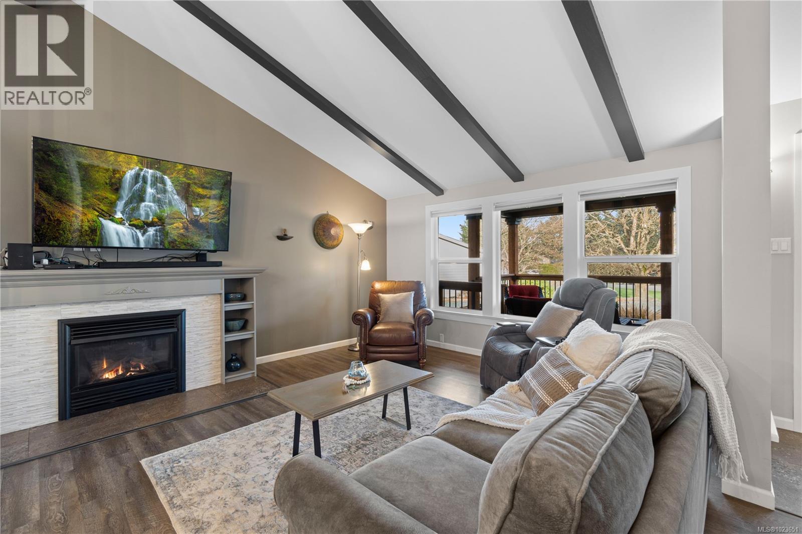 674 Hawthorne Rise, Parksville