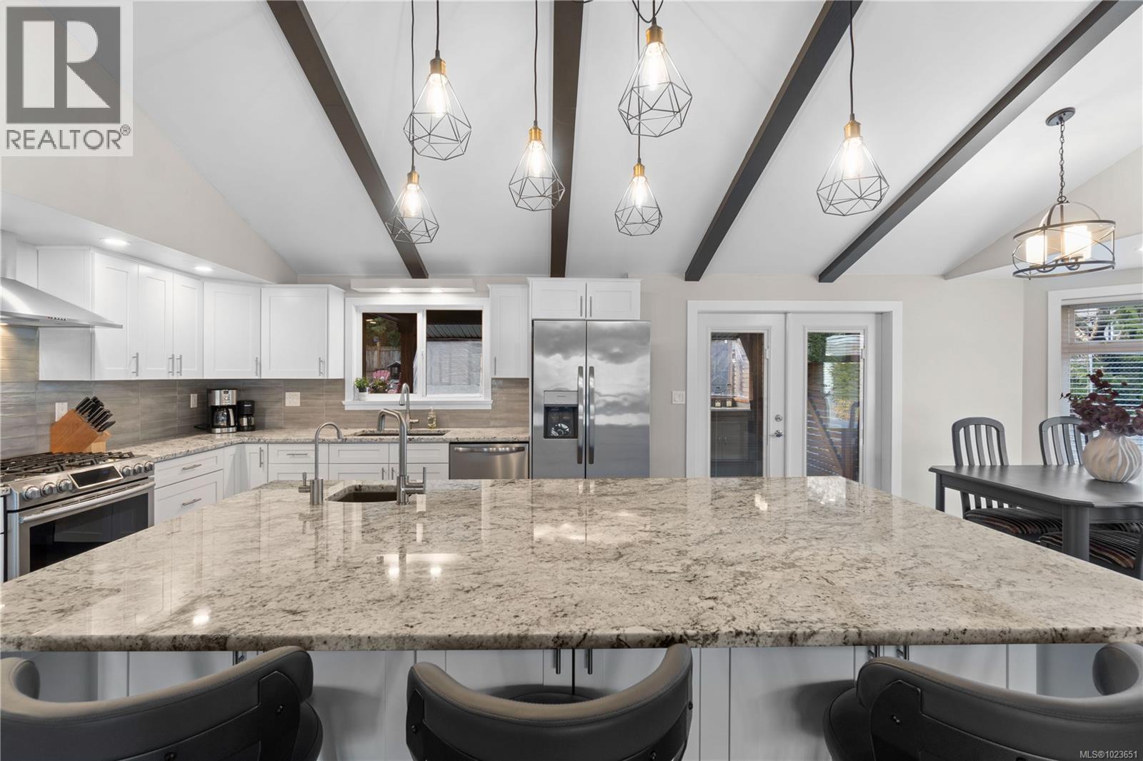 674 Hawthorne Rise, Parksville