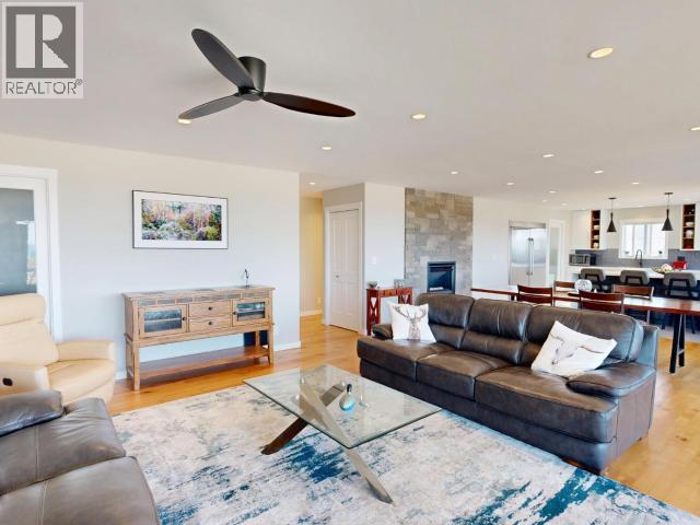 3784 TRAIL PLACE, Powell River