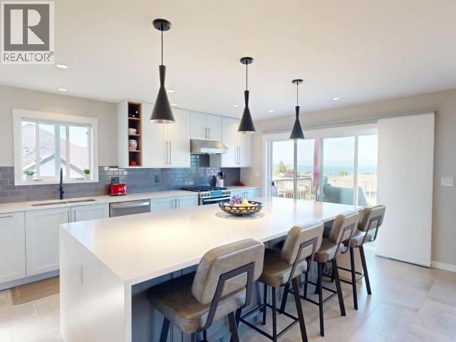 3784 TRAIL PLACE, Powell River