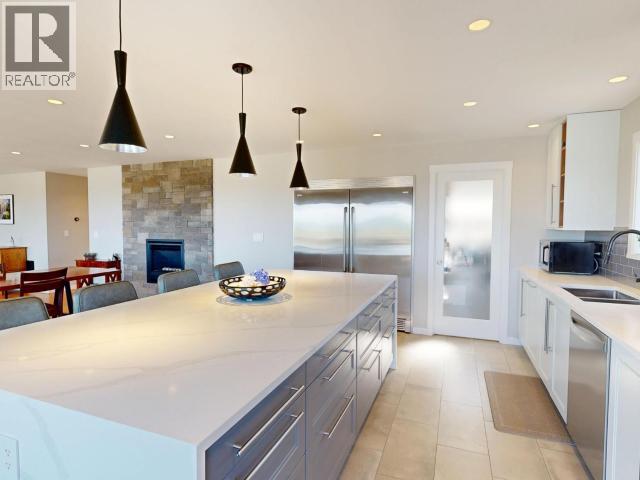 3784 TRAIL PLACE, Powell River