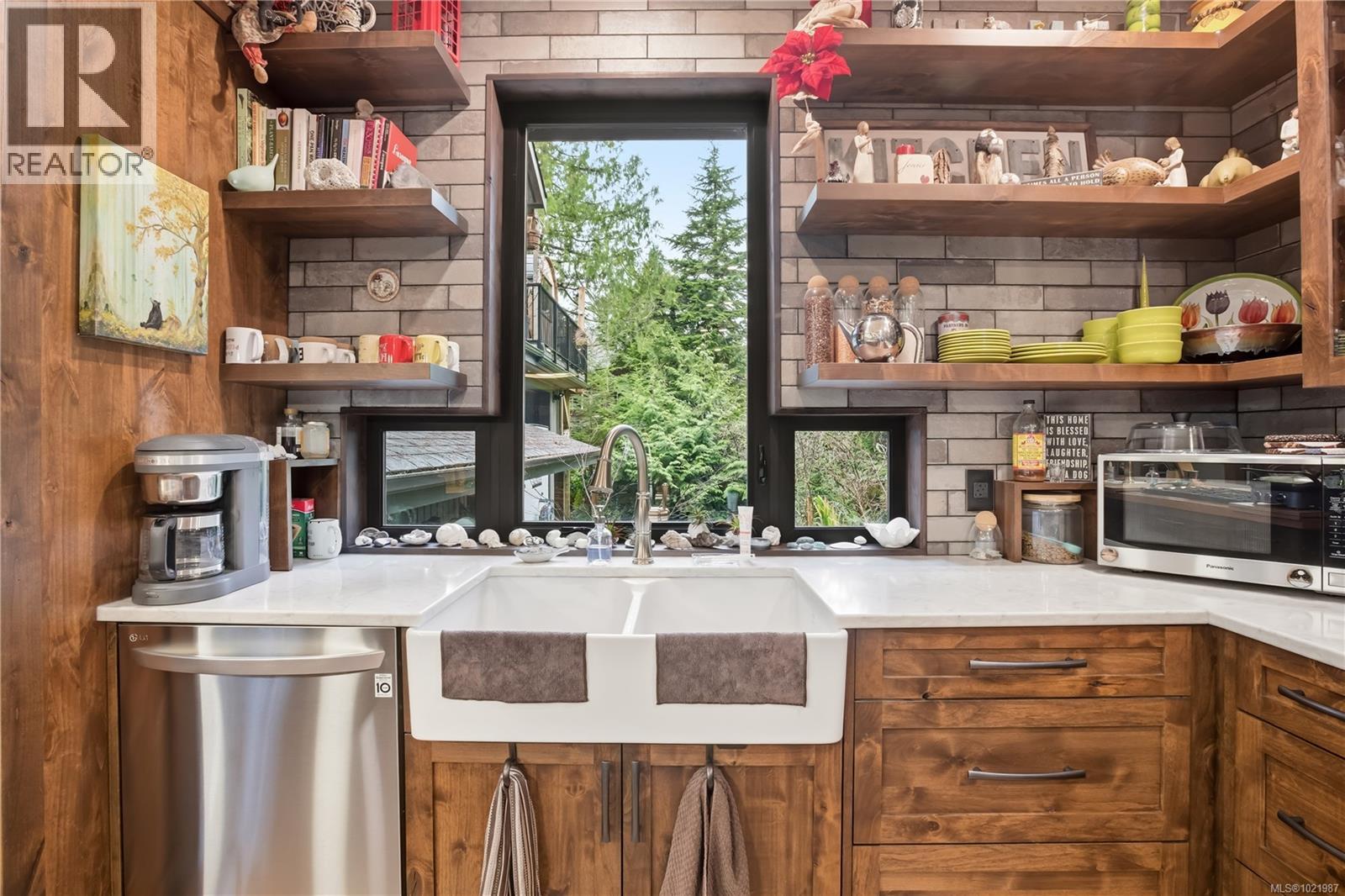 1708 Rainforest Lane, Ucluelet