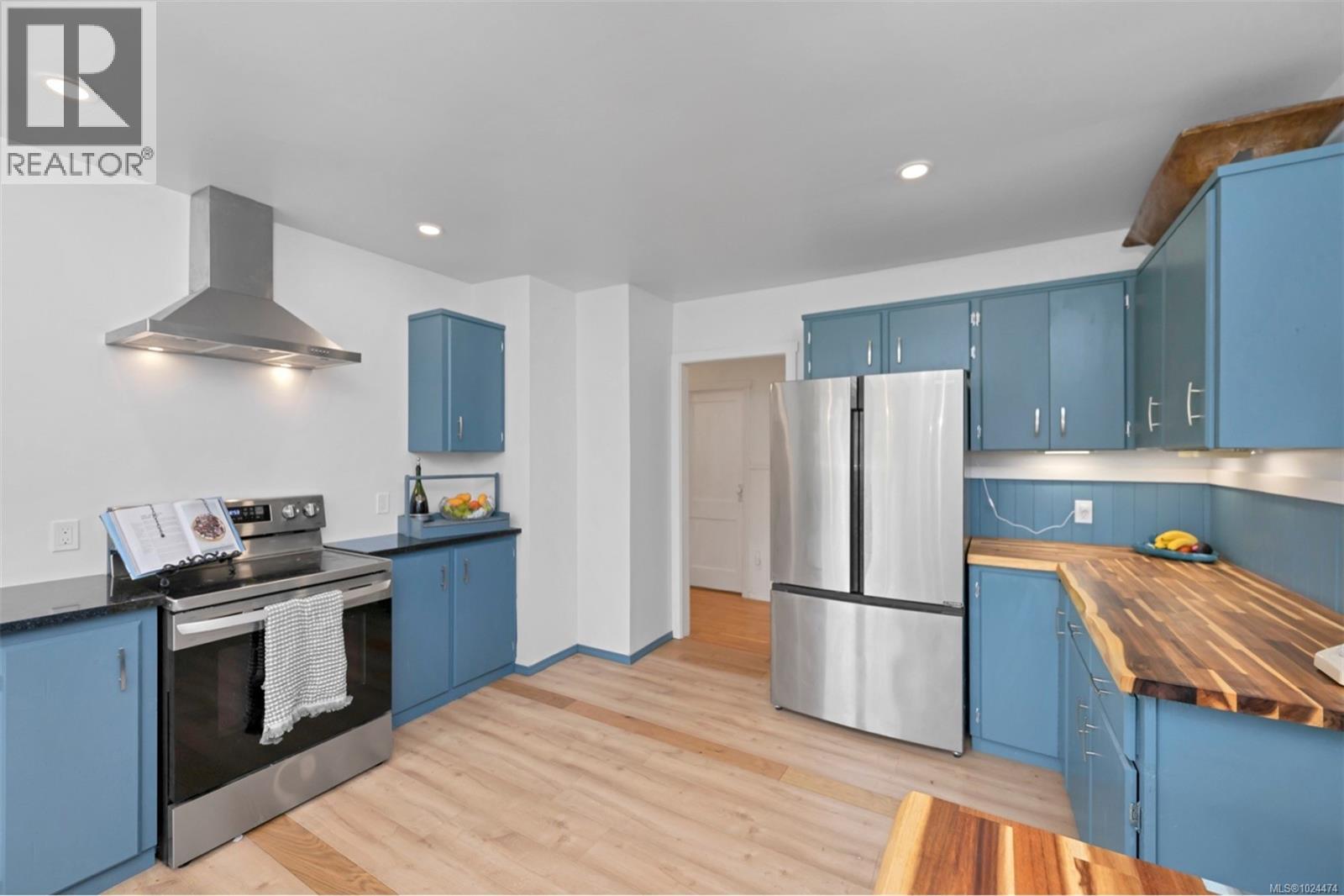 4752 Fairbridge Dr, Duncan