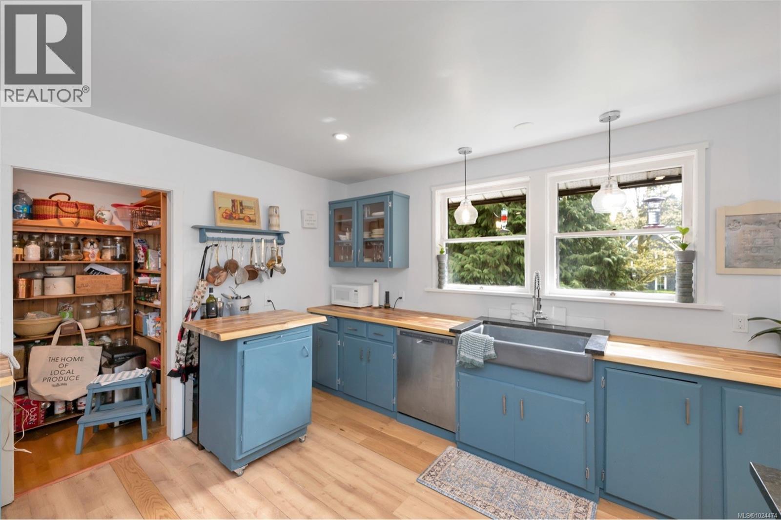 4752 Fairbridge Dr, Duncan