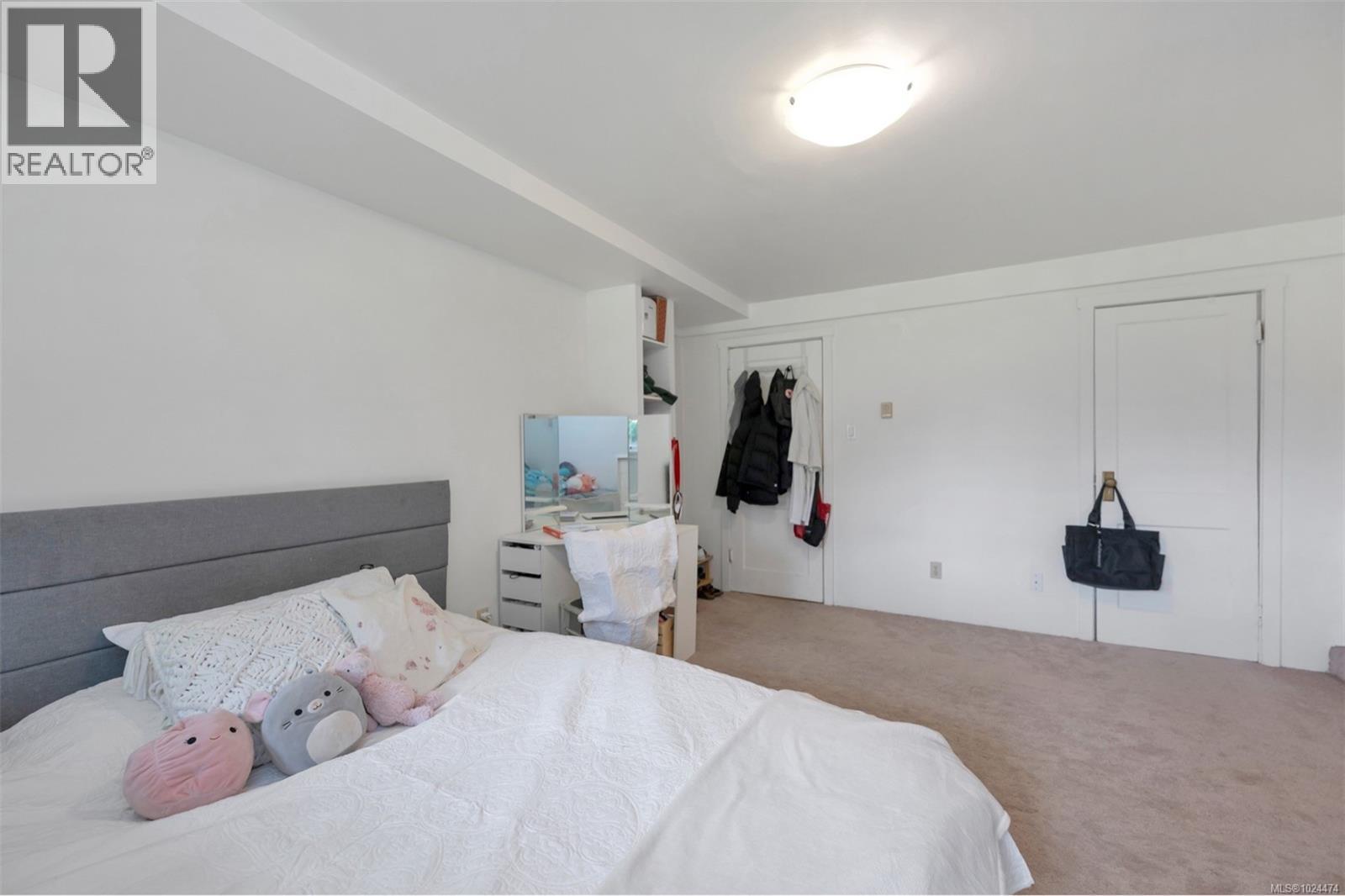 4752 Fairbridge Dr, Duncan