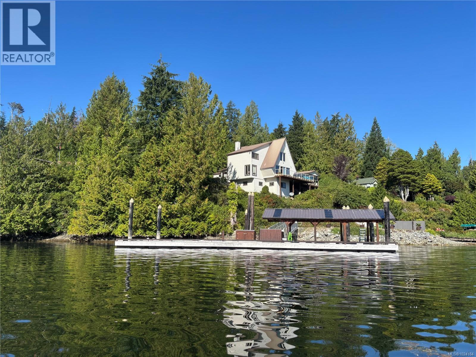 390 Bamfield Inlet, Bamfield