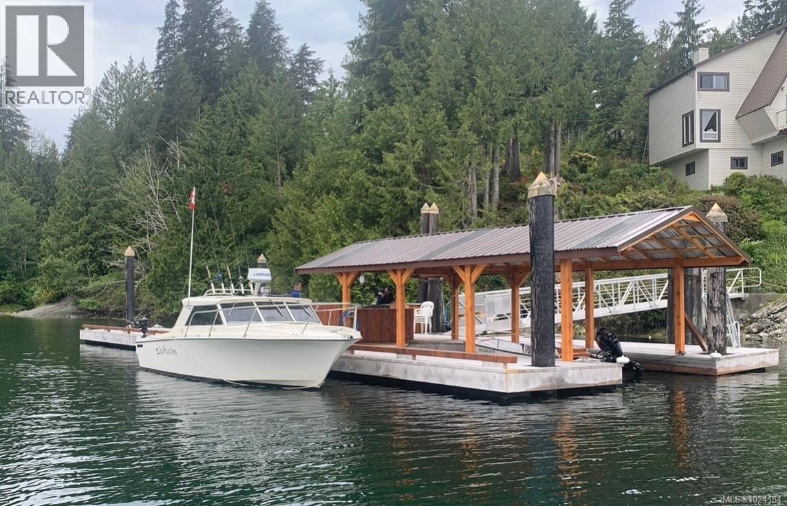 390 Bamfield Inlet, Bamfield