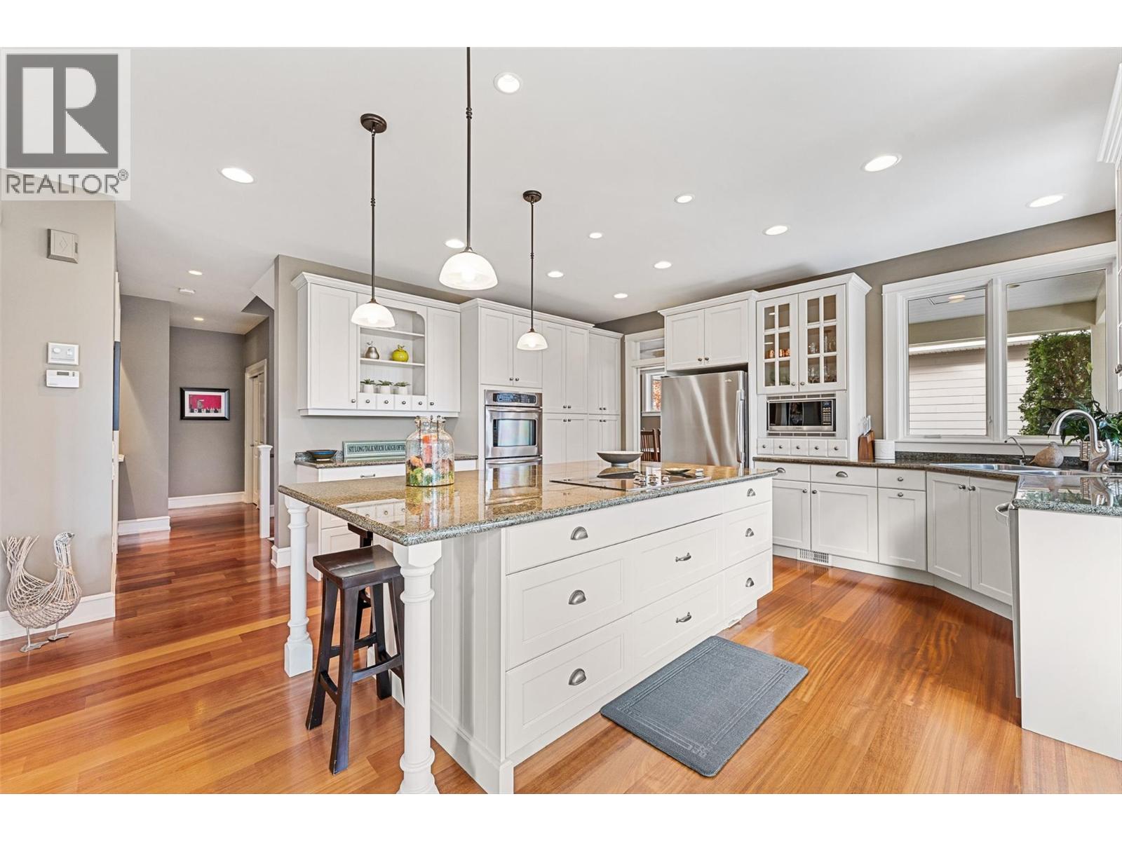 427 Long Ridge Drive, Kelowna