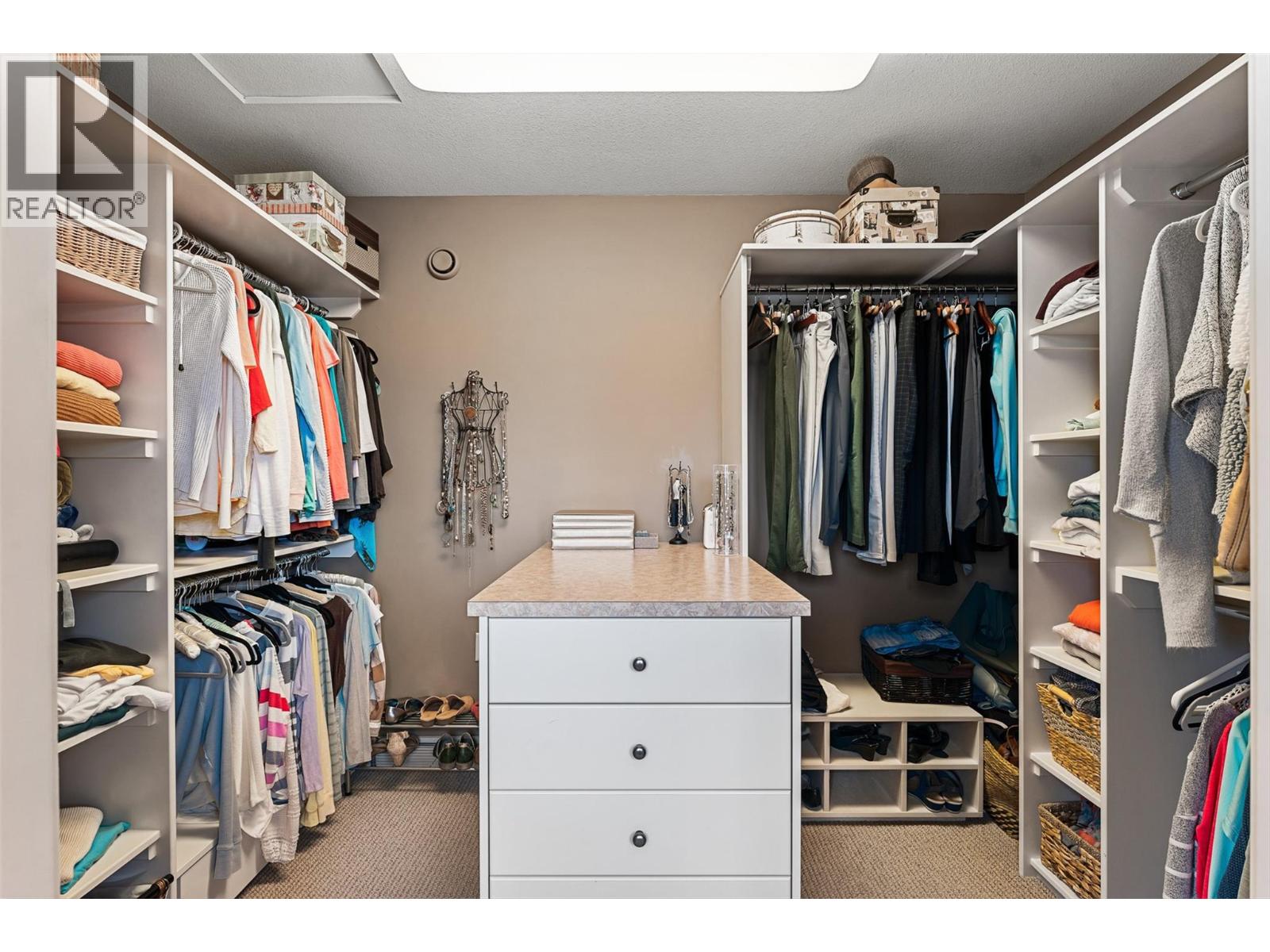 427 Long Ridge Drive, Kelowna