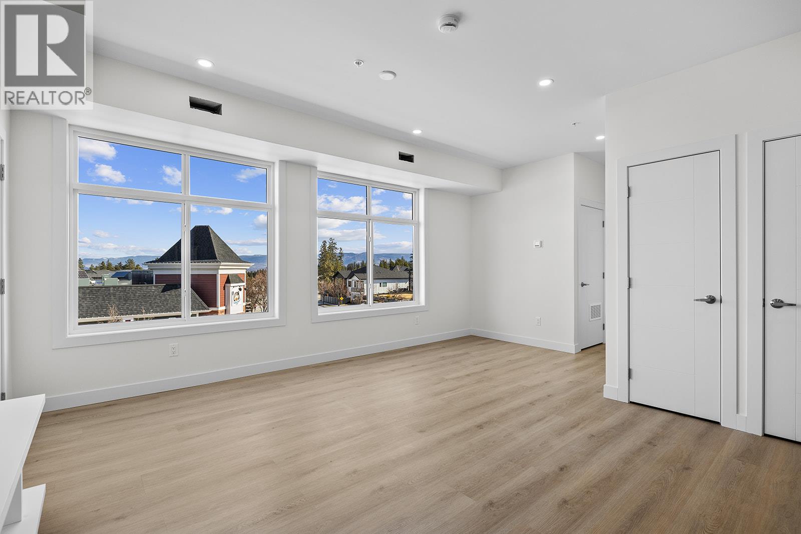 203 5300 Main Street, Kelowna