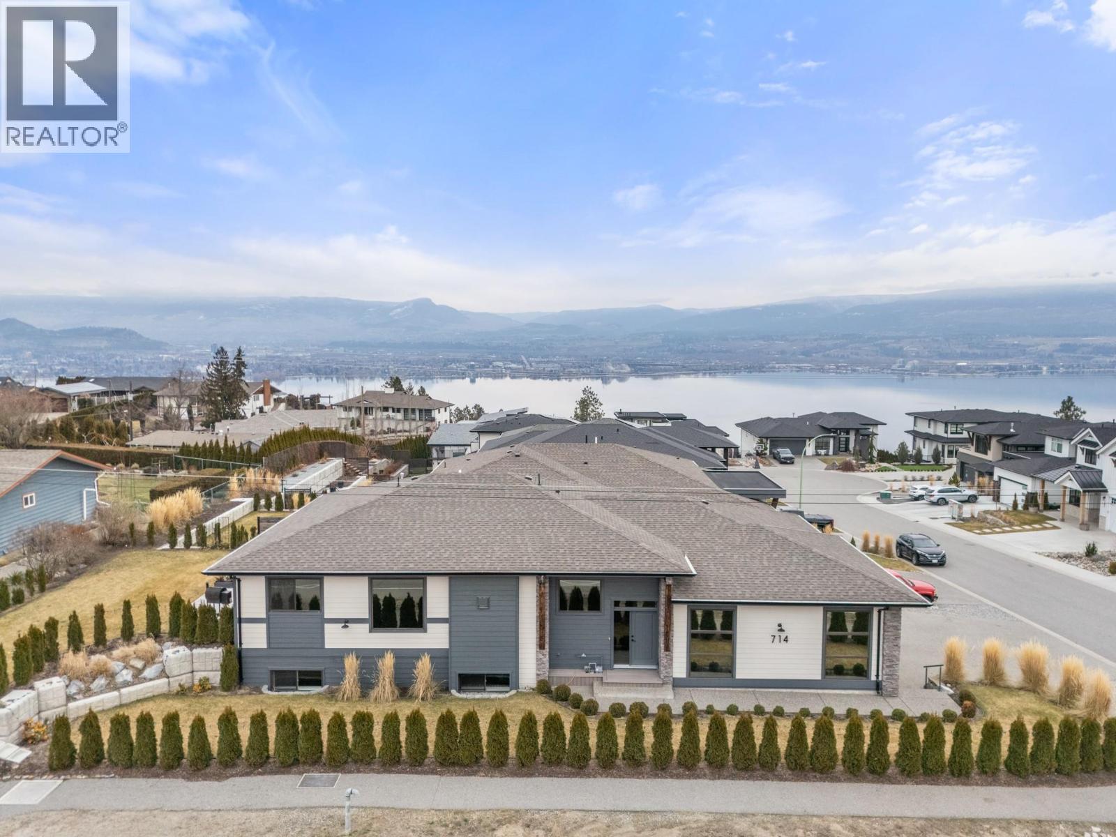 714 Lake Court, West Kelowna