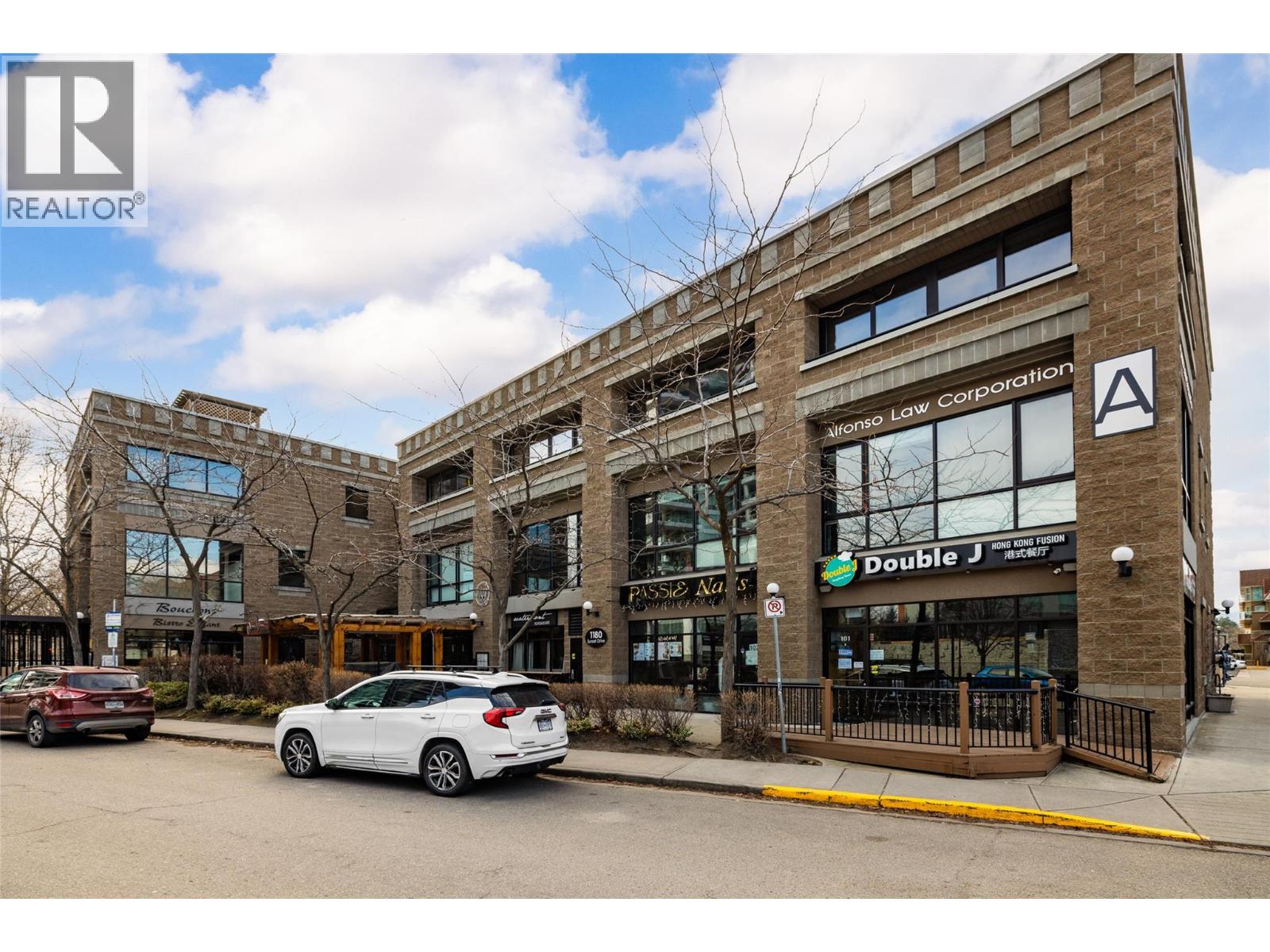 1160 Sunset Drive Unit# 901, Kelowna