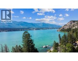 8679 Cottage Lane, Canal Flats, BC V0B1B0 Photo 11