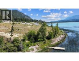8679 Cottage Lane, Canal Flats, BC V0B1B0 Photo 32