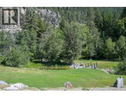 8679 Cottage Lane, Canal Flats, BC V0B1B0 Photo 30