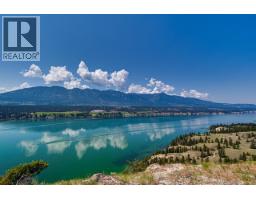 8679 Cottage Lane, Canal Flats, BC V0B1B0 Photo 8