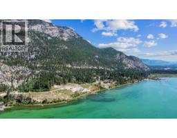 8679 Cottage Lane, Canal Flats, BC V0B1B0 Photo 31
