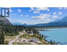 8679 Cottage Lane, Canal Flats, BC V0B1B0 Photo 28