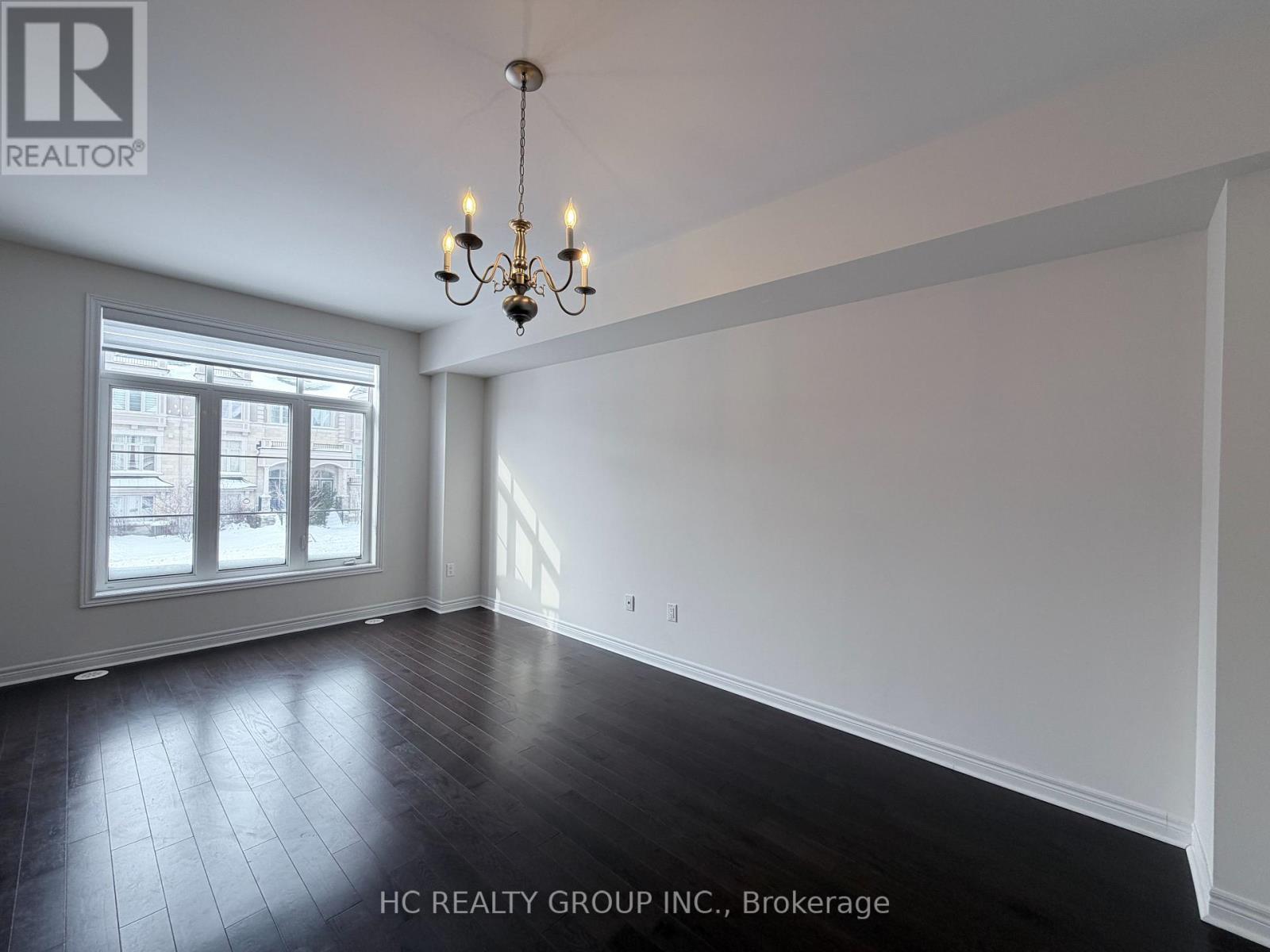 Single Family House for Sale in  GRAND TRUNK AVENUE Vaughan (Patterson) 