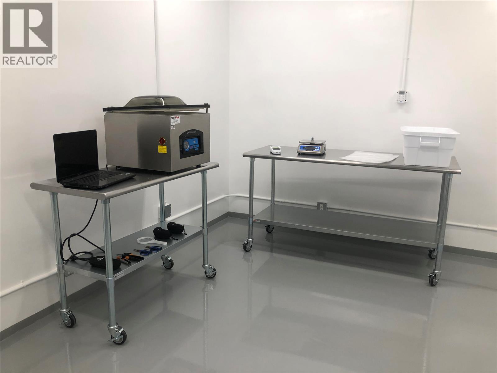  1837 Shuswap Avenue, Lumby