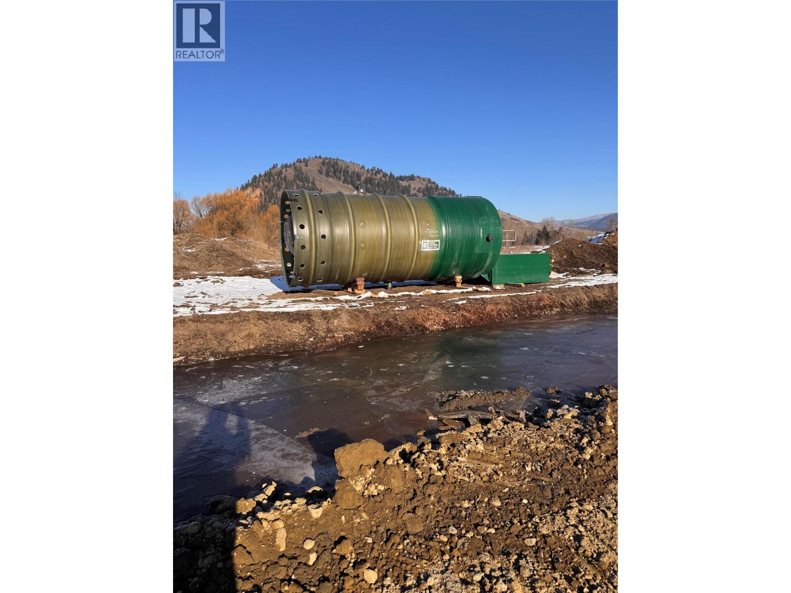  1837 Shuswap Avenue, Lumby