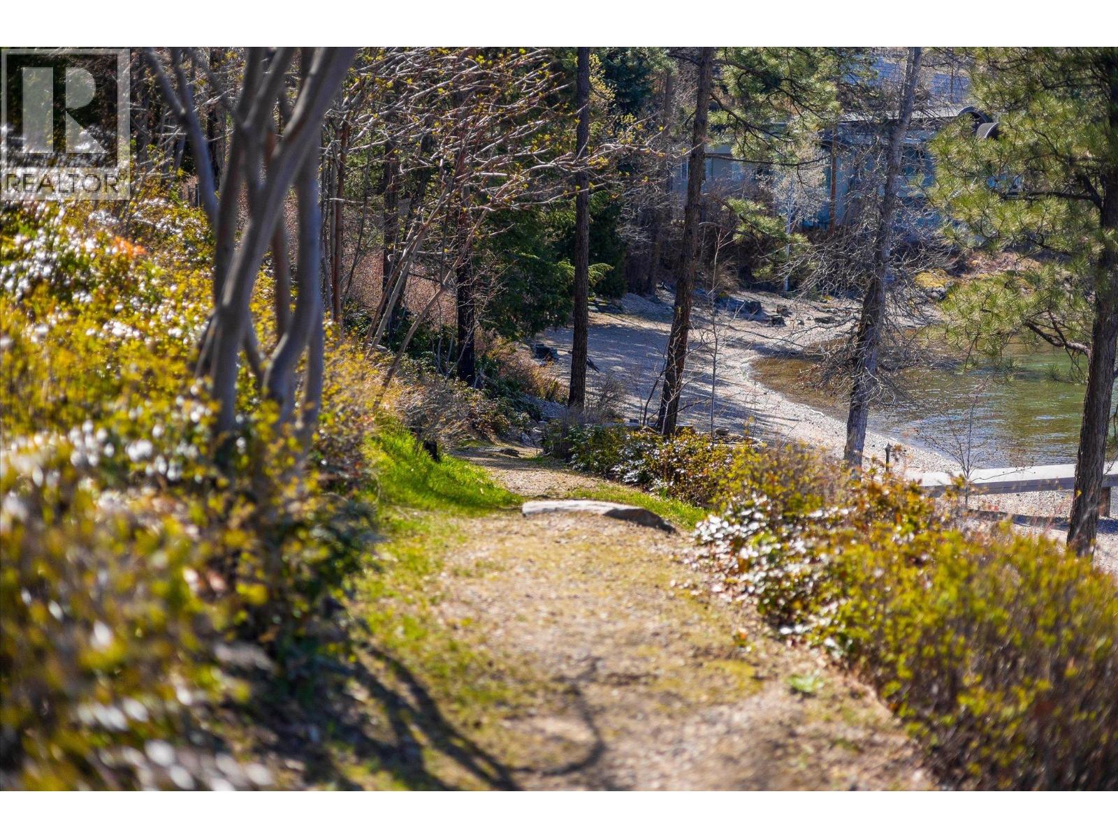5560 Lakeshore Road - 52