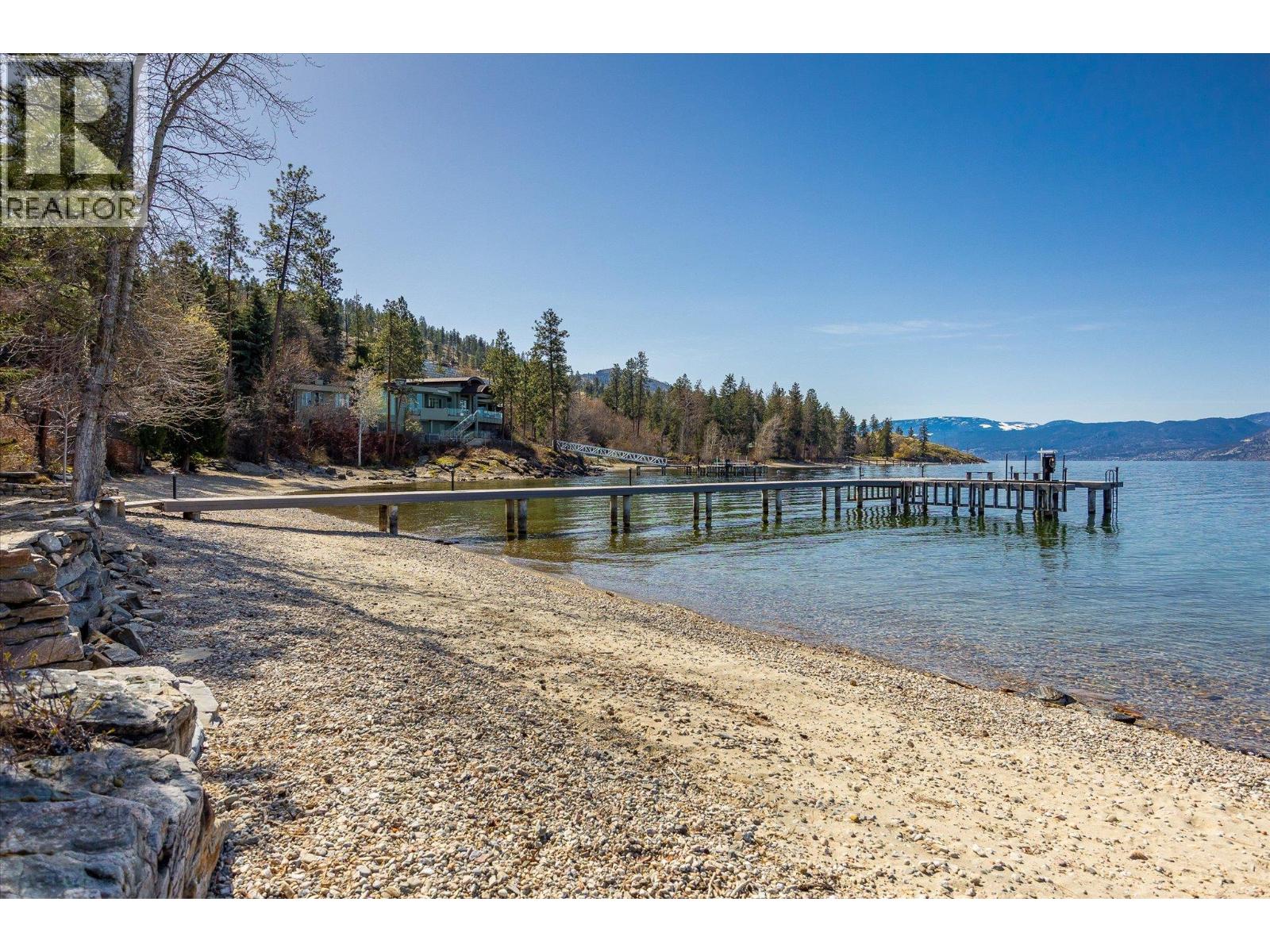 5560 Lakeshore Road - 54