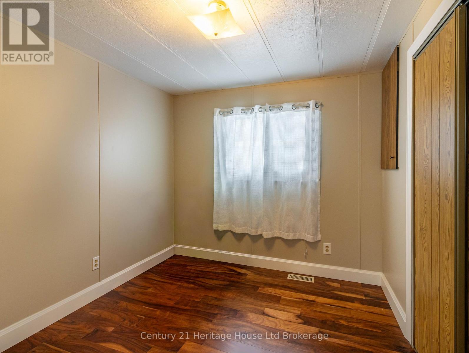 Single Family House for Sale in  TROPICANA CRES   HIGHWAY  East Zorra-Tavistock (Hidden Valley) 